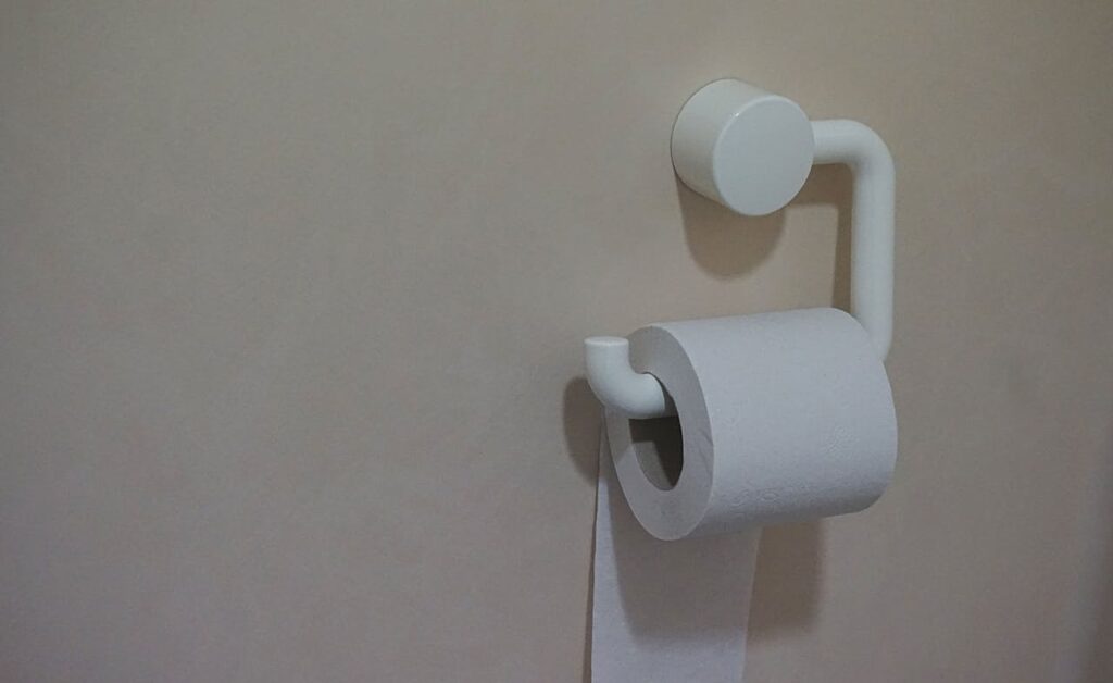 Importância de ensinar crianças a não jogar lixo em lugar indevido